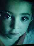 Staring girl - Zonzo Compagnie
